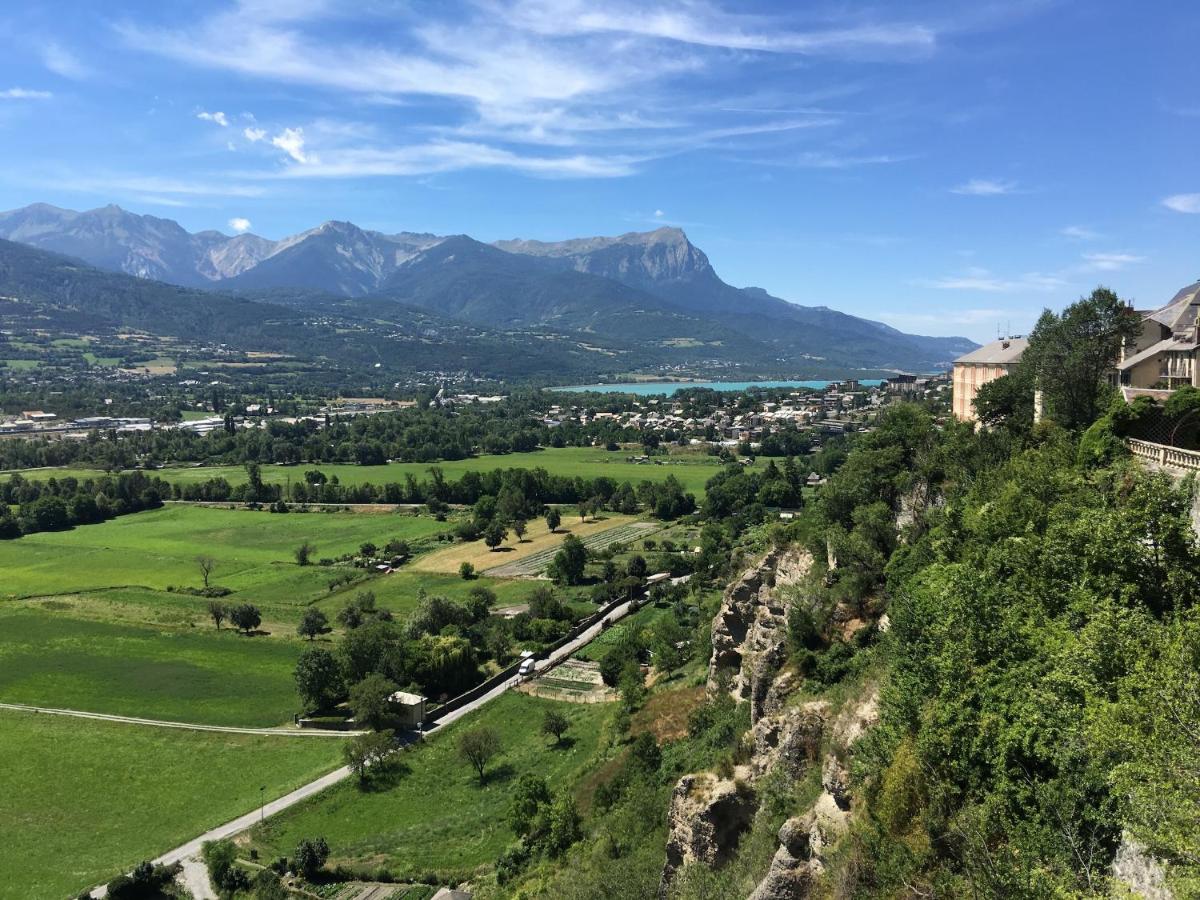 Embrun - Appartement 4/6 Personnes Avec Exterieurs Екстериор снимка